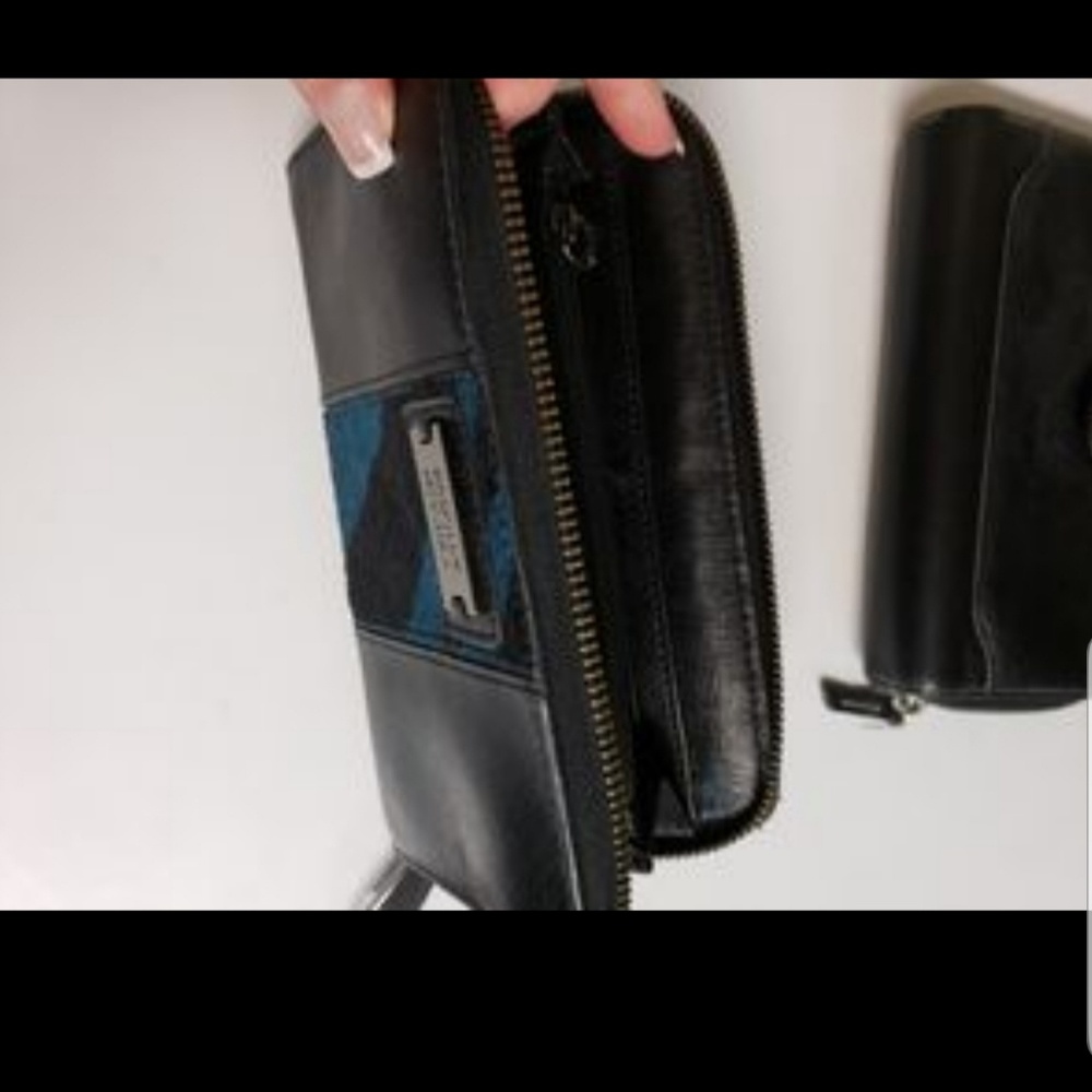 Wallet - Picture 2 of 2